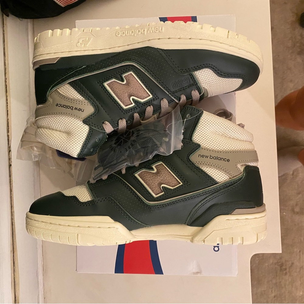 NWT ALD/ New Balance 650r Unisex